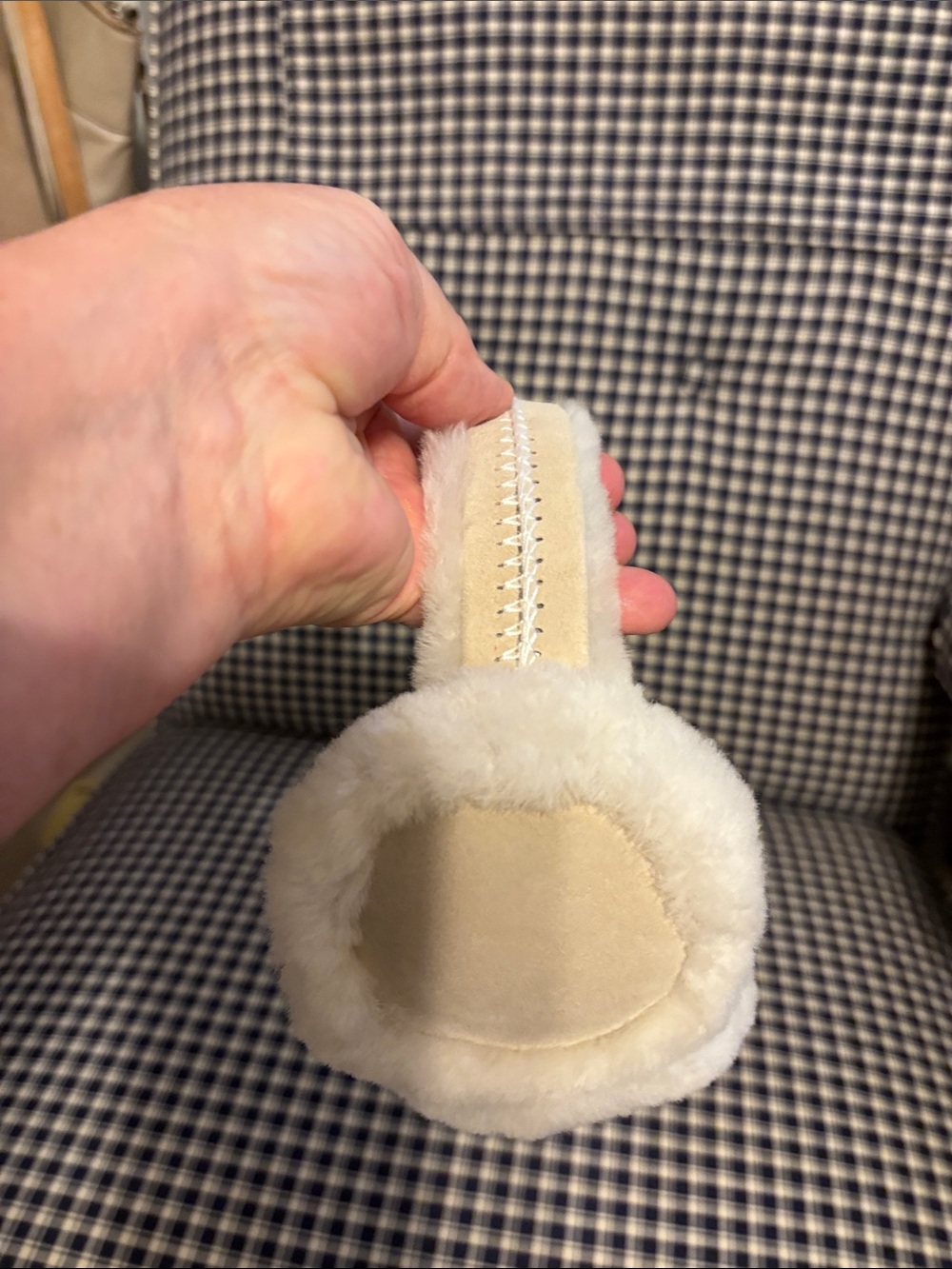UGG Cream Plush shearling ear muffs - Picture 4 of 8